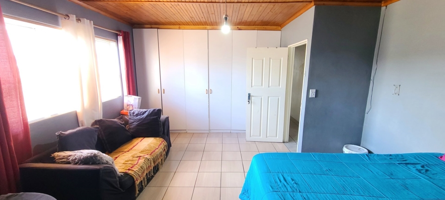 4 Bedroom Property for Sale in Sunbird Park Western Cape